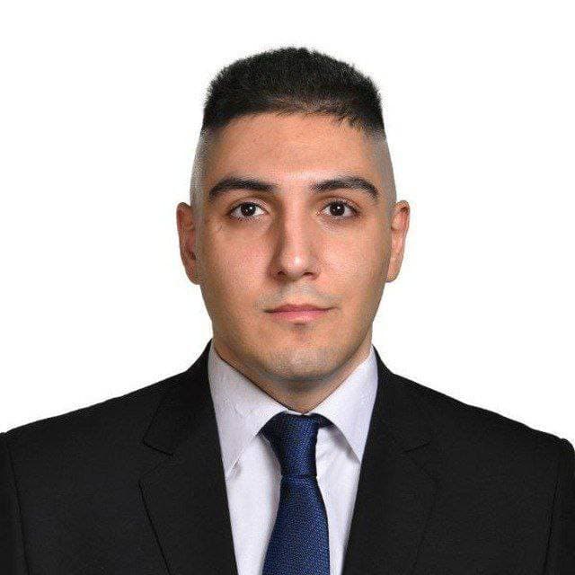مانی خاوری‌نژاد